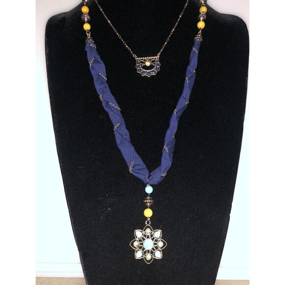 CHLOE + ISABEL boho statement necklace with floral medallion - N081 - Picture 1 of 5